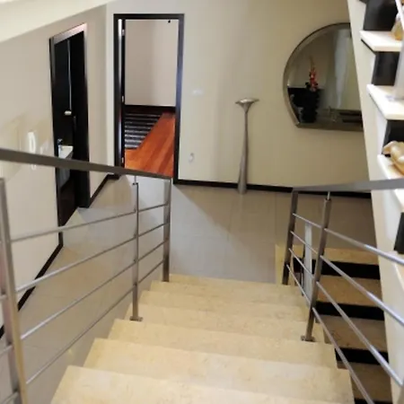 With 3 Bedrooms In With Furnished Terrace And Wifi 500 M From The Beach São Félix da Marinha