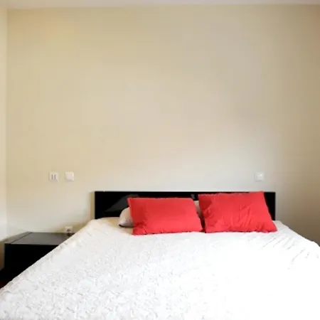 With 3 Bedrooms In With Furnished Terrace And Wifi 500 M From The Beach Appartement *