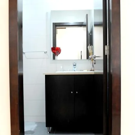 Appartement With 3 Bedrooms In With Furnished Terrace And Wifi 500 M From The Beach *